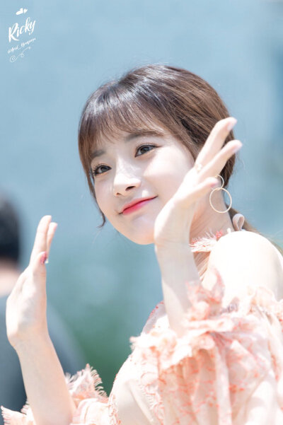 李玹珠
180526 UNI.T mini fan meeting高清饭拍补图
©Ricky