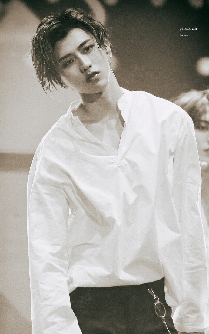 为这个男孩聚焦幸运的视角
cr：Fantasia_802