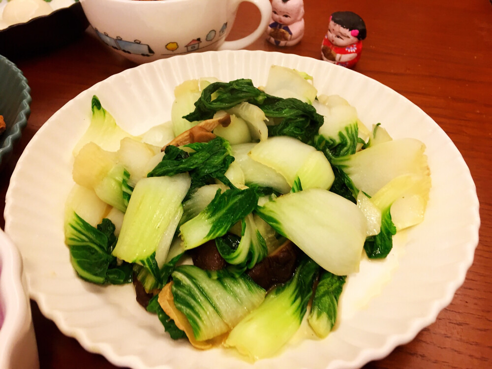 ＃姜姜的美食每刻＃周六，早上好！今日早餐:蔓越莓戚风蛋糕+麻薯丸子（面包店买的），温泉蛋，紫薯粥，香菇青菜
＃太理智的人一定会错过误入歧途的机会，以及错误带来的沿途风景。＃