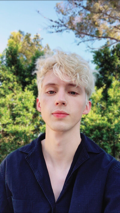 戳爷
Troye Sivan
Troye
壁纸