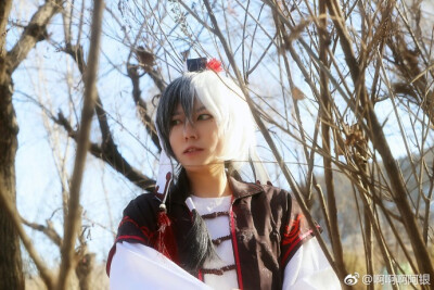 乐正龙牙cos
coser:阿银(原po)@啊啊啊阿银
妆娘:二薇@鹰酒
摄影:二薇@鹰酒
后勤: 小麒@白小麒就是白小麒 无月@丷猫无奴月
后期:@kiyo_小魔