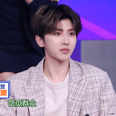 吃瓜群众