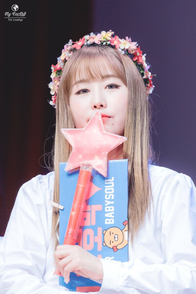 #LOVELYZ# #郑叡仁0604生日快乐# #朴明恩0612生日快乐# 〖无⇔高清〗180520 弘大签售郑叡仁BabySoul李美珠 相关cr @my_Earth8 ​​​​