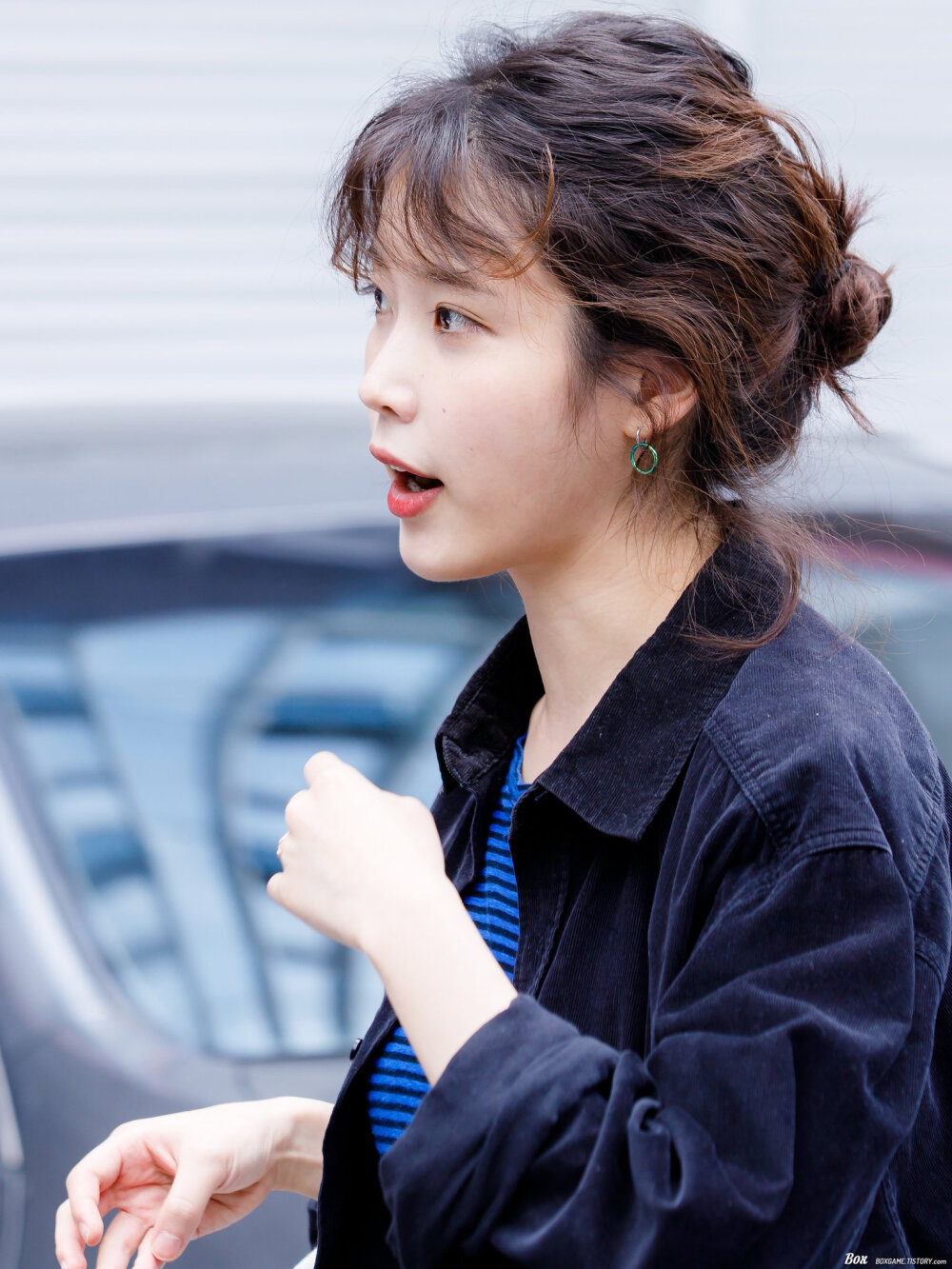 IU