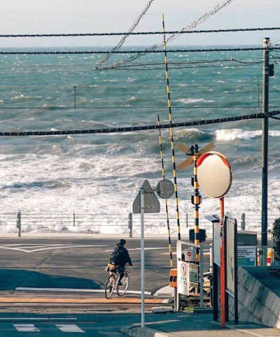 想去看看日本镰仓的海和夏天。