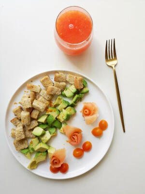 @丘小小小妞  早餐投稿  #美照粉丝投稿# #美照减脂餐# ​​​​