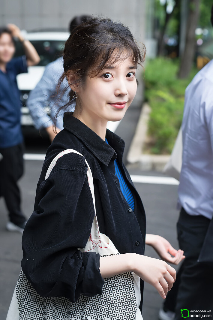 IU