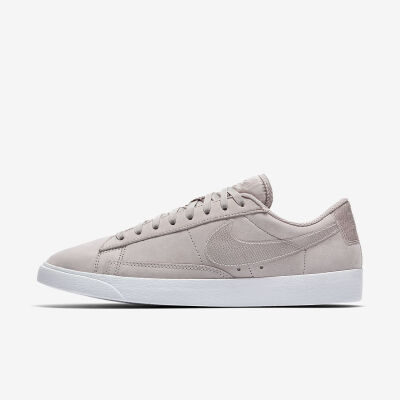 Nike Blazer Low LX 女子运动鞋