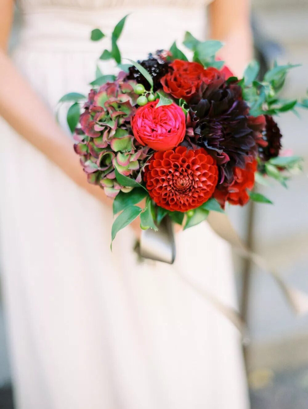 美！红白色系婚礼花艺现场图集