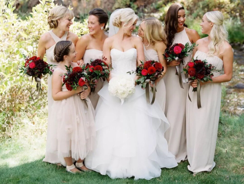 美！红白色系婚礼花艺现场图集