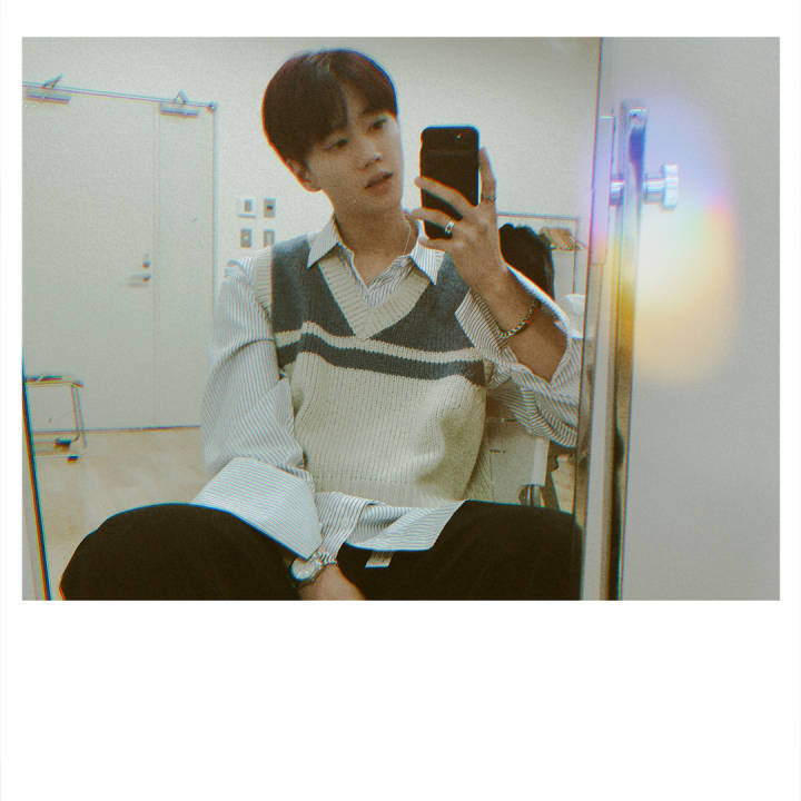 李濬荣⚡ukiss⚡UNB⚡TheUnit
180323    李濬荣 ins更新