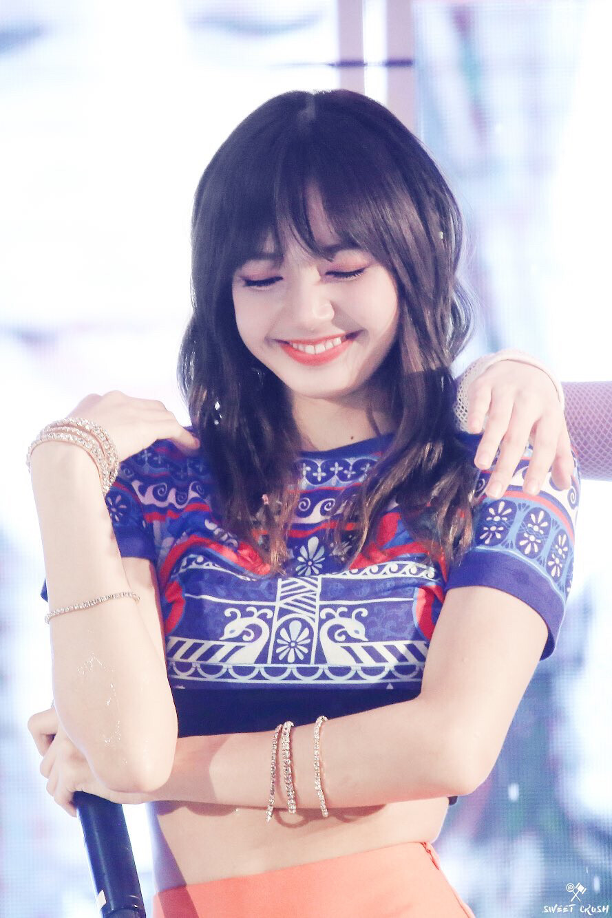 lalisa manoban ☪
甜豆莎