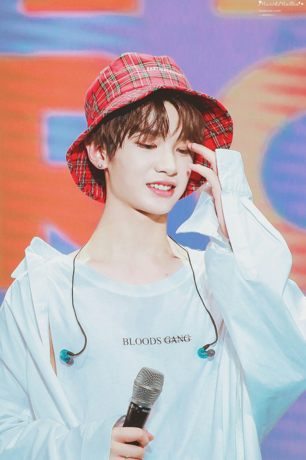 justin黄明昊 6.3深圳巡演Ⅱ
图见水印
黄明昊专属美图搬运工