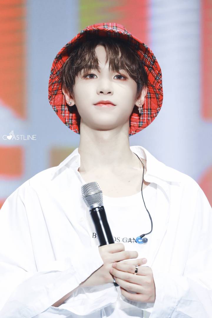 justin黄明昊 6.3深圳巡演Ⅱ
图见水印
黄明昊专属美图搬运工