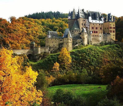 德国Eltz Castle，深山里的中世纪古堡！ ?