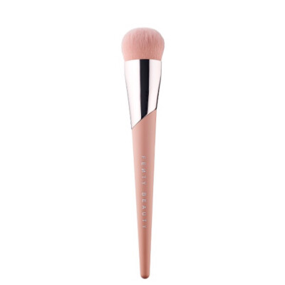 Fenty Beauty Full-Bodied Foundation Brush 110
$34