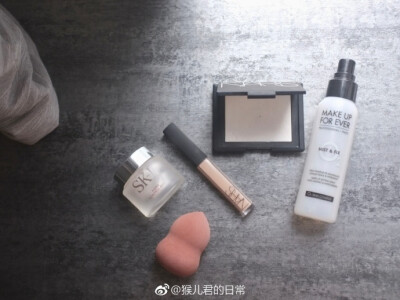 #猴的空瓶记录# 两个底妆【SKII 多元隔离、MUF定妆喷雾】两个通勤实用的底妆用品，可真是几乎每日在用了！图四附上近期全通勤搭配，能保持到下班时候脸干净，T区也不灾难 ​​​​