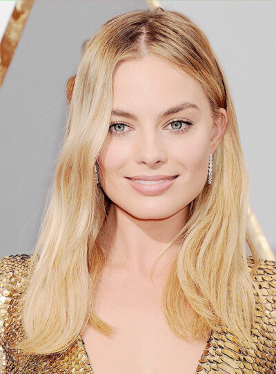 Margot Robbie 