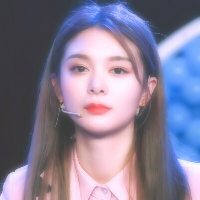 傅菁头像/by沈灿阳