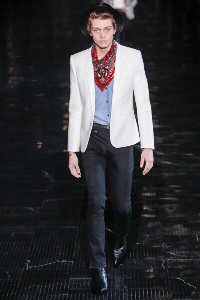 Saint Laurent（圣罗兰）移师纽约举行2019春夏系列男装秀