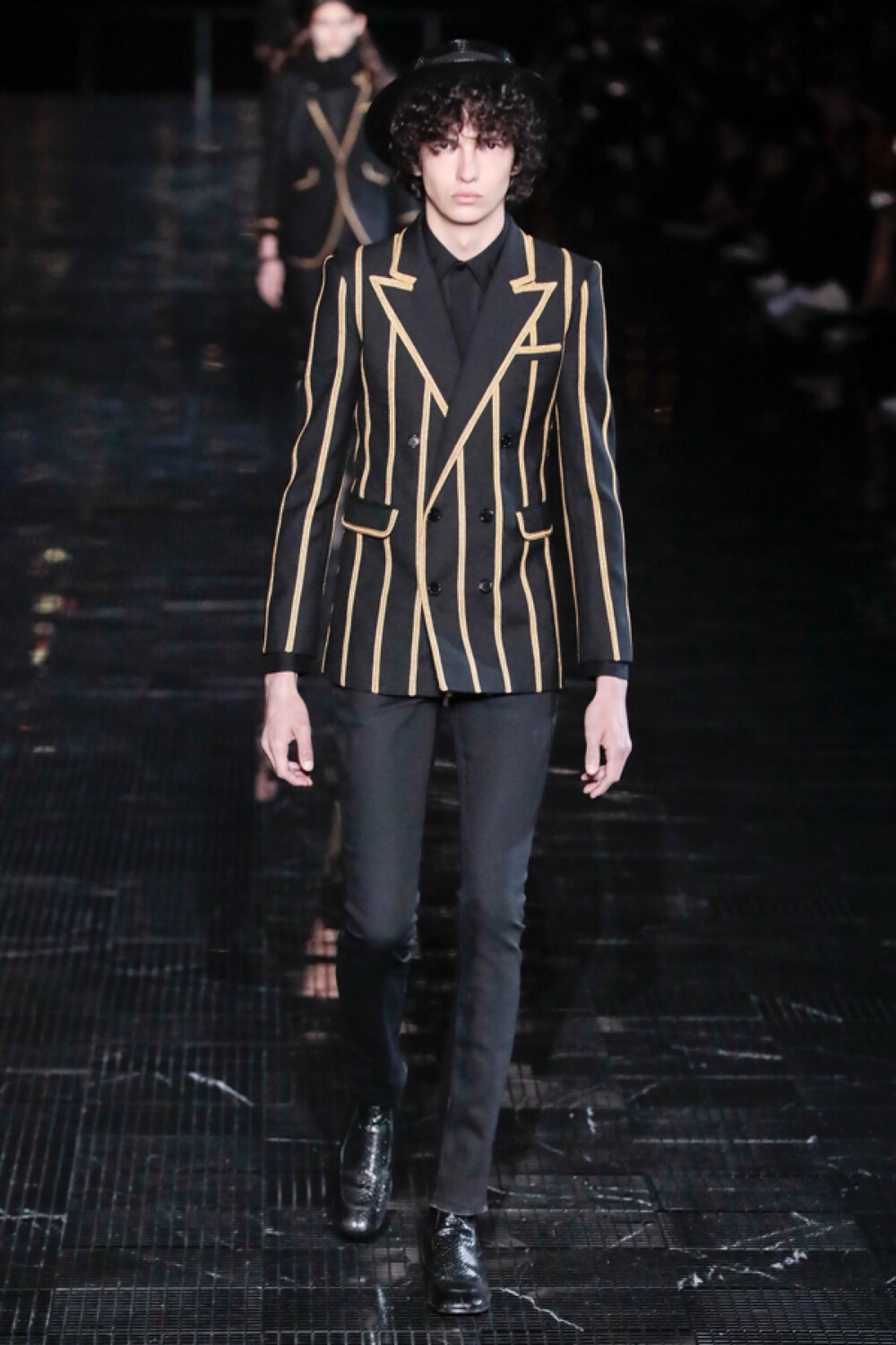 Saint Laurent（圣罗兰）移师纽约举行2019春夏系列男装秀