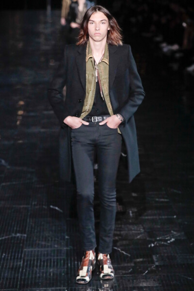 Saint Laurent（圣罗兰）移师纽约举行2019春夏系列男装秀