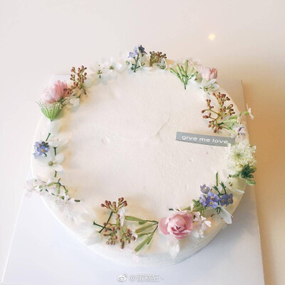 | Cake Style | 蛋糕素材分享 鲜花蛋糕蛋糕易得鲜花难求
photo.from.givemelove ​​​