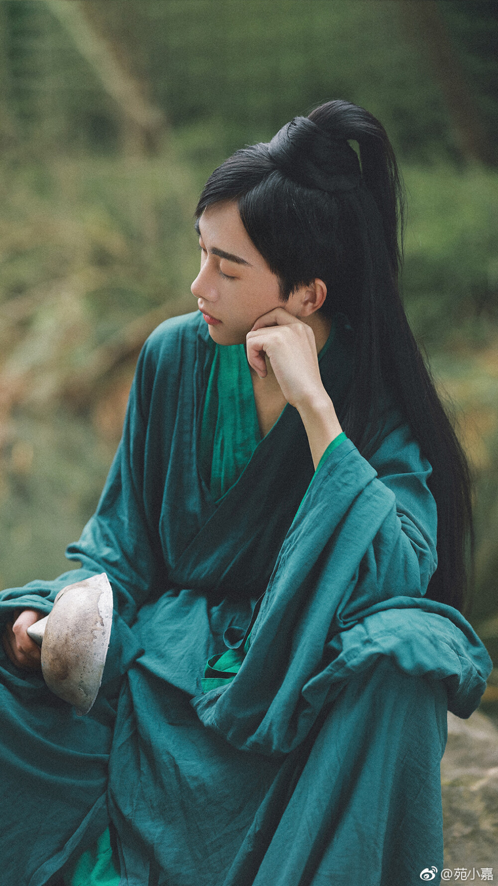 揽将春深处，青山入我怀，山入怀，尔入我梦来。