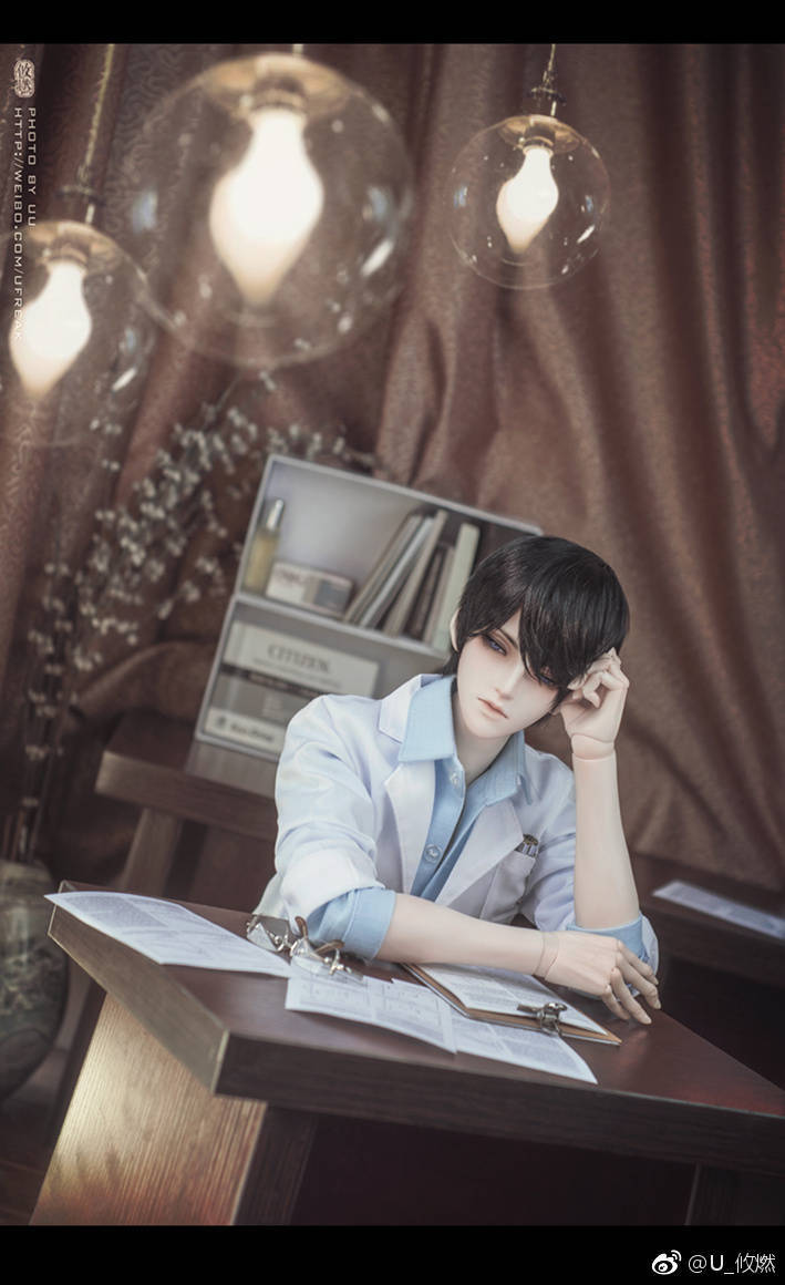 娃娃bjd #BJD私养# 君教授
图源水印