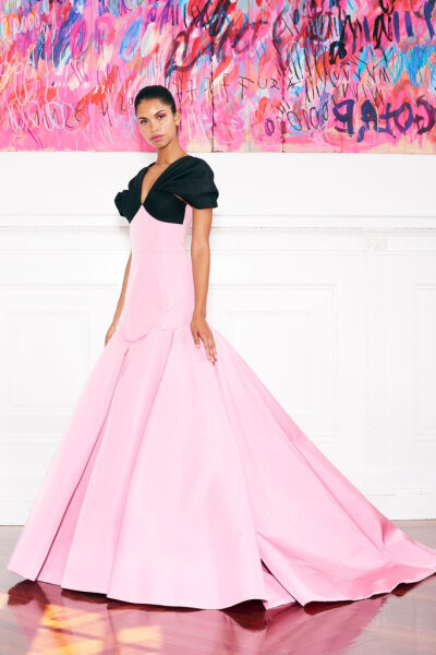 克里斯蒂安·西里亚诺 Christian Siriano 2019早春度假系列Lookbook(Resort 2019)