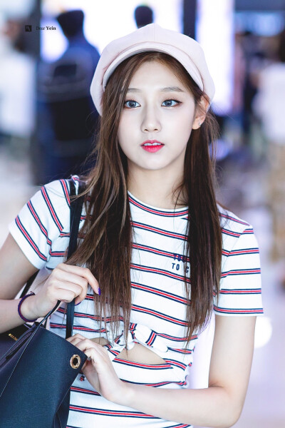 Lovelyz 郑睿仁