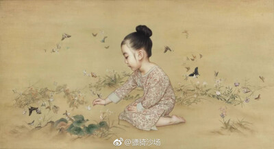 用油画把女儿画成中式小仙女，南京有个叫万里的年轻爸爸，是个画家，家里有两个小女儿，3岁和5岁。他画女儿有3年了，每天要画10小时❁´◡`❁)*✲ﾟ*↘ 丨摄影师 ​