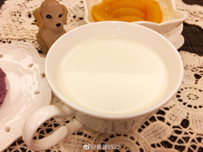 #姜姜的美食每刻#周四，早上好！今日早餐：紫薯糕，黄桃，蝴蝶面，蒸蛋，牛奶
#一件事，就算再美好，一旦没有结果，就不要再纠缠，久了你会倦，会累；一个人，就算再留念，如果你抓不住，就要适时放手，久了你会神…