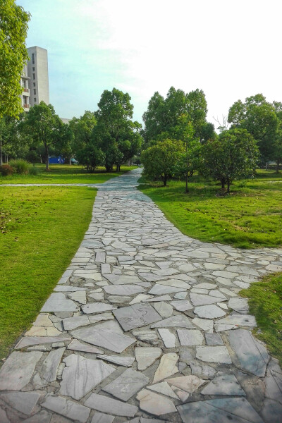 毕业啦，南师大拜拜，南京拜拜～虽然在这的三年没有很愉快，发生了很多事，但还是道一声感恩