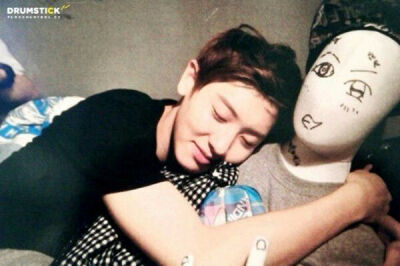 朴灿烈 exo 橙光背景