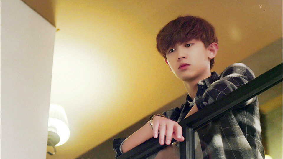 朴灿烈 exo 橙光背景