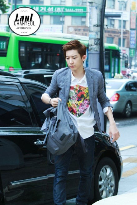 朴灿烈 exo 橙光背景