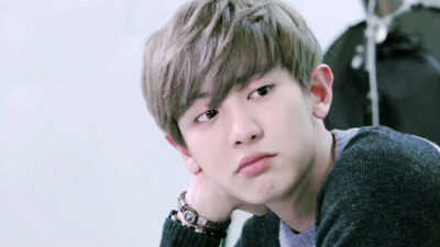 朴灿烈 exo 橙光背景