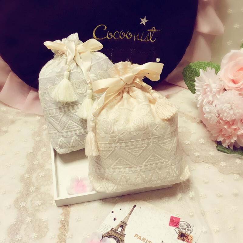 可爱蕾丝羊毛刺绣 便携流苏收纳包