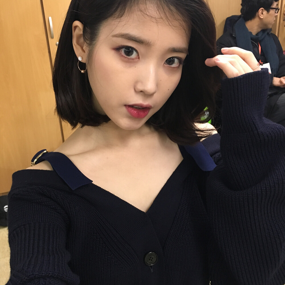 李知恩 IU