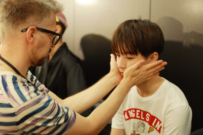 #杜嘉班纳亚太区品牌大使王俊凯#大秀将至，倒计时刻！共同探秘DolceGabbana DNA Evolution
捧脸坐等