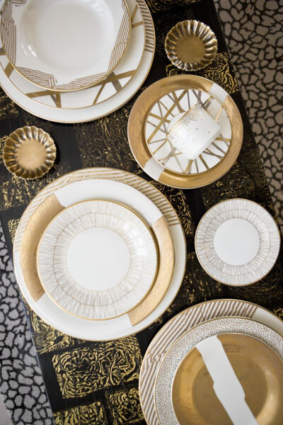 ~ Living a Beautiful Life ~ Elegant yet fun holiday tabletop. gold &amp; white china table scape