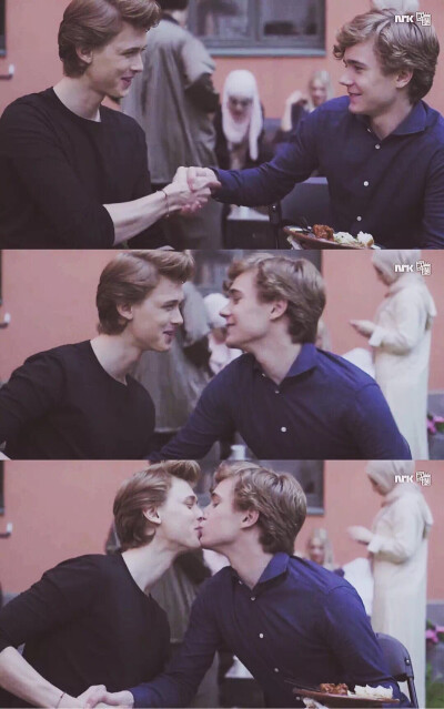 #skam第四季#
evak：就当甜甜的背景板也很好呀～