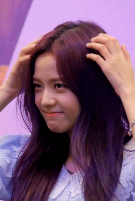 Jisoo。汤不热。