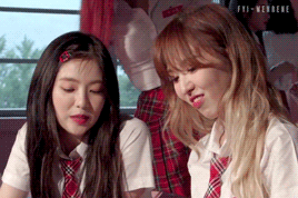 裴珠泫裴柱现孙承欢，tumblr。