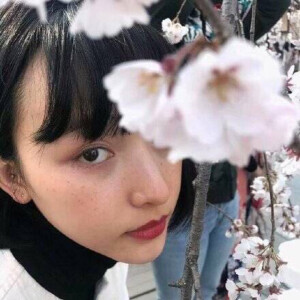 想好好在一起♡
粉色牛奶糖. 女生头像 玩网头像 韩系头像 ins 头像 闺蜜头像 酷 小清新