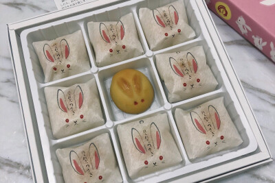 兔子糕点丨不是饼干 是糕点 内里夹层 甜度适中 兔子形状超可爱！小小一只！颜值最高！