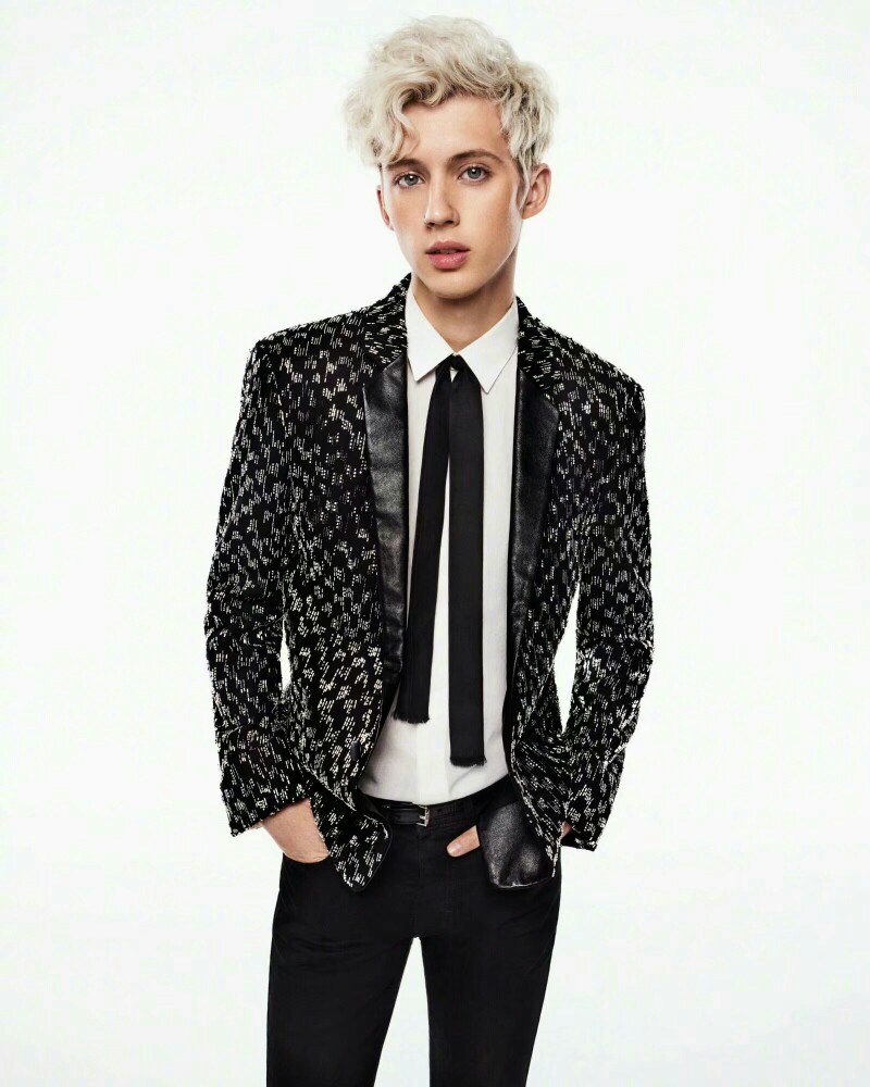 戳爷Troye Sivan最新《GQ》杂志写真释出 