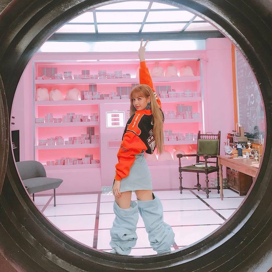 lalisa manoban ☪ 甜豆莎