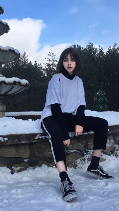 @Alisa_Grandova 壁纸头像